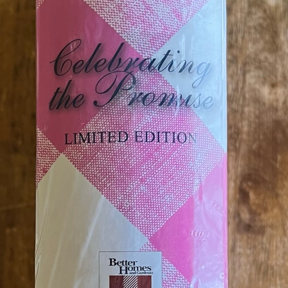 Better Homes Cook Book : Celebrating the Promise Limited Edition, Brand New - Picture 3 of 3